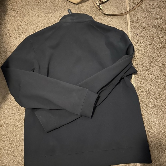 lululemon athletica Men's Black Zip-Up Sweater - Picture 5 of 6